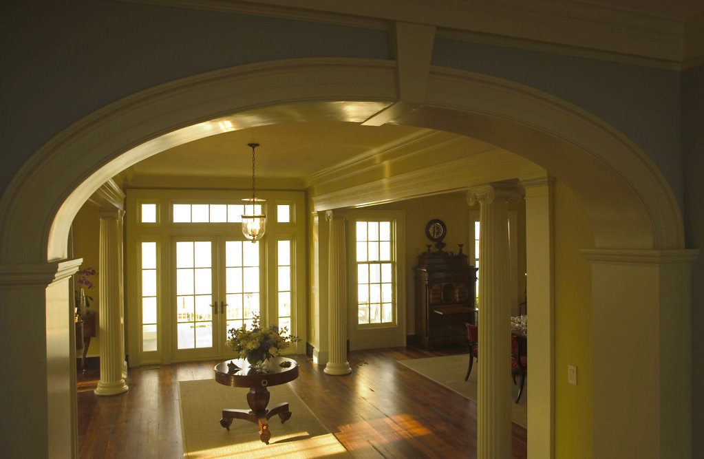 Archway Molding in Foyer of Chadsworth Cottage