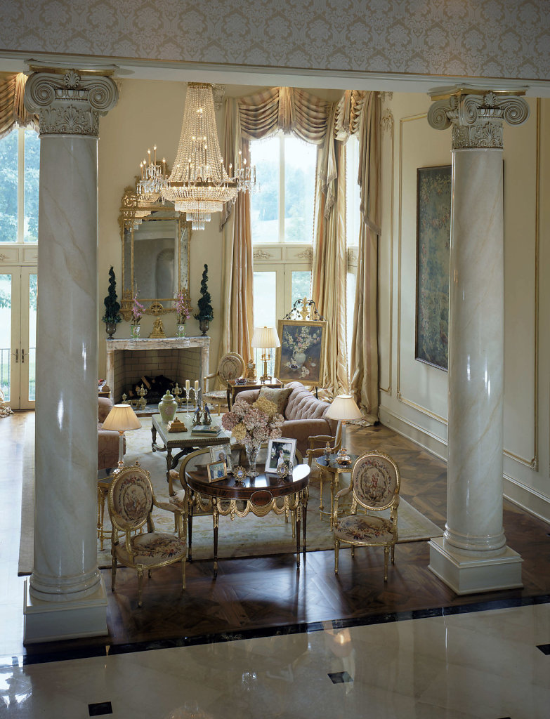 Angular Ionic Columns in Living Room