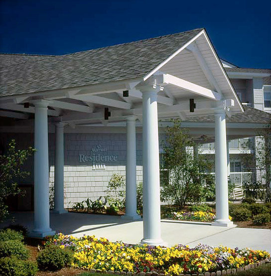 Overhang and columns at a Marriott