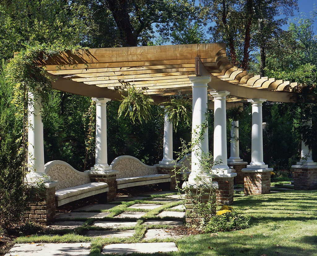 Tuscan-Chadsworth-PolyStone-Columns-Kaki-Hockersmith-5pwp.jpg